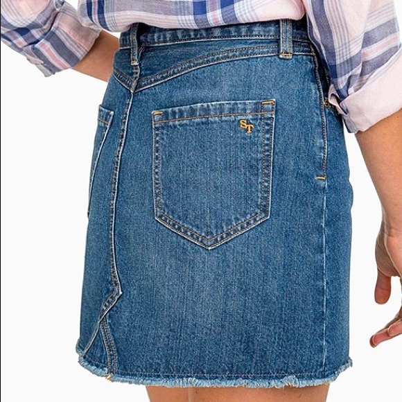 🔥HOST PICK 🔥 Southern Tide | Denim Skirt | Size 26 - Picture 2 of 7
